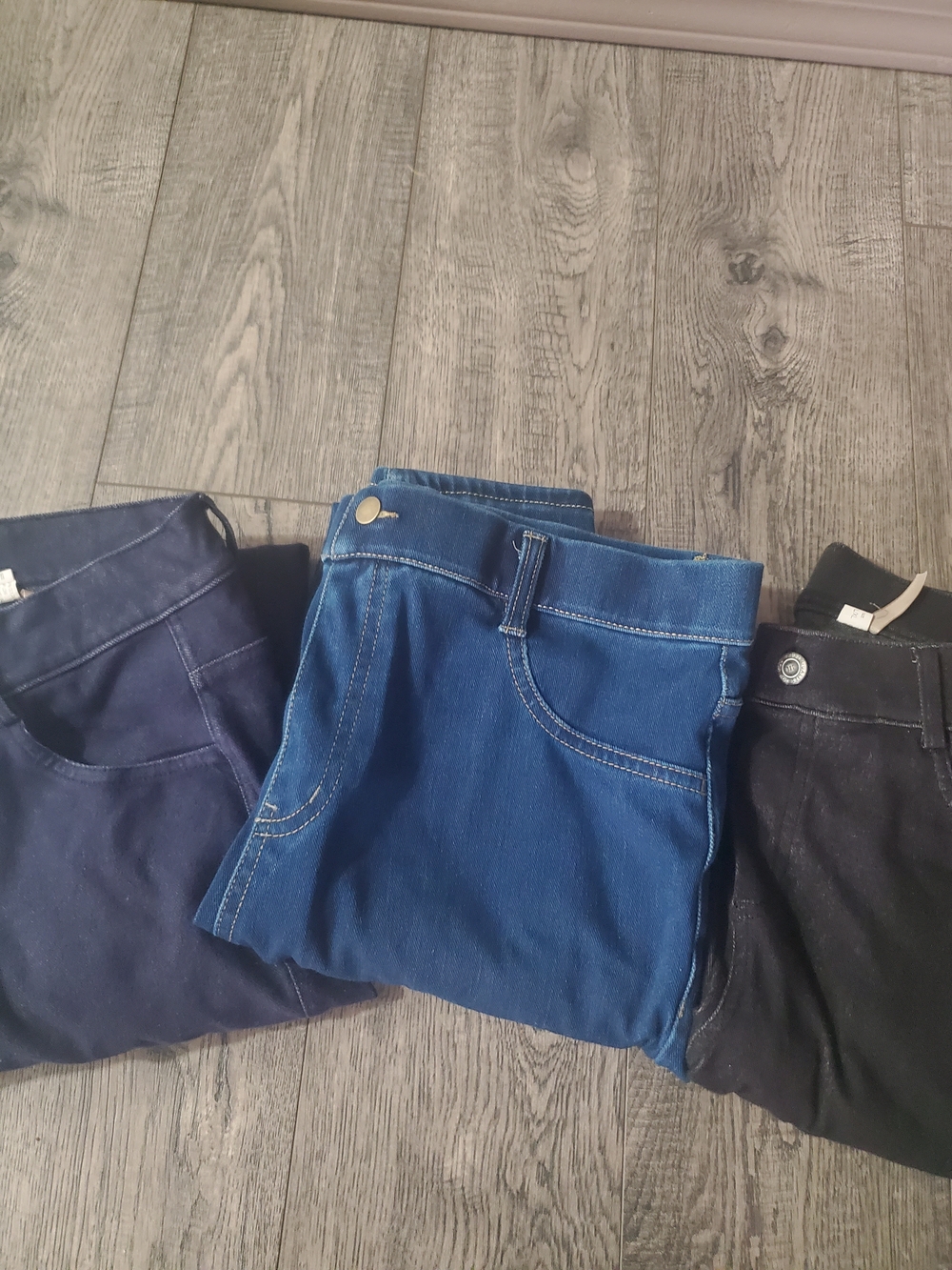 Women's Stretch Denim Jeans - Blue and Black - Picture 3 of 4